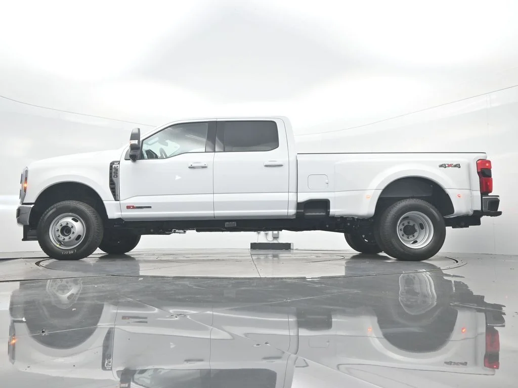 New 2026 Oxford White Ford F-350® XLT image 50