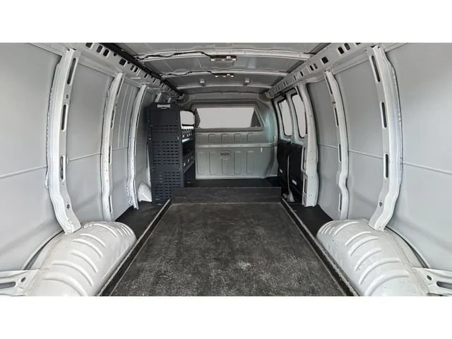 Used 2022 Summit White Chevrolet WT image 38