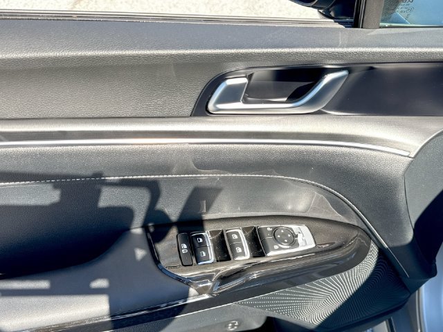 Used 2025 Gray Kia GT-Line image 13