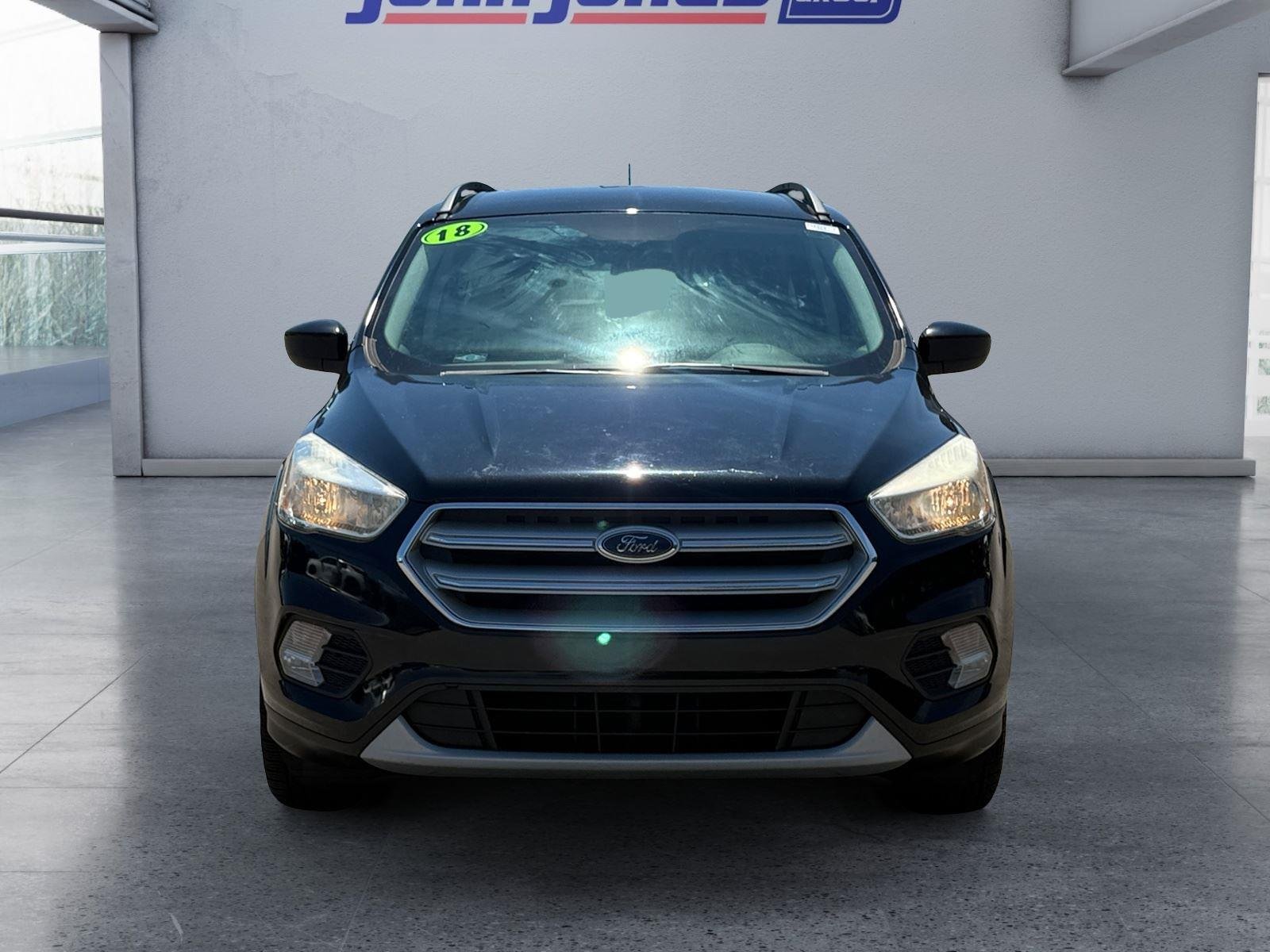 Used 2018 Shadow Black Ford SE image 8
