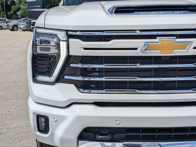 New 2026 Summit White Chevrolet LT image 10