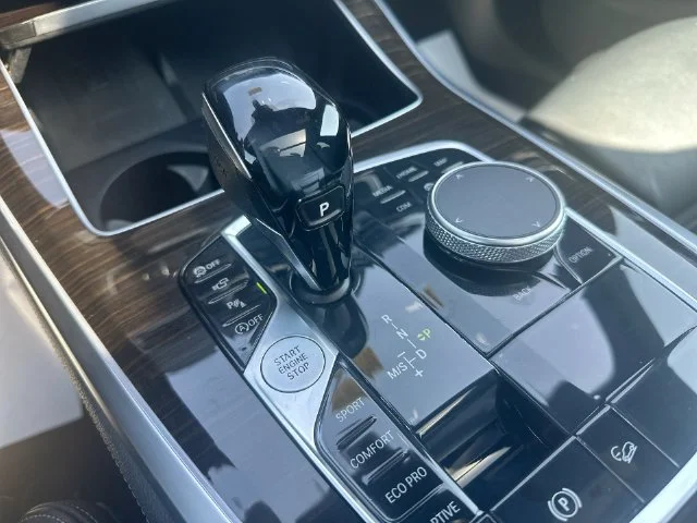 Used 2019 Gray BMW xDrive40i image 23