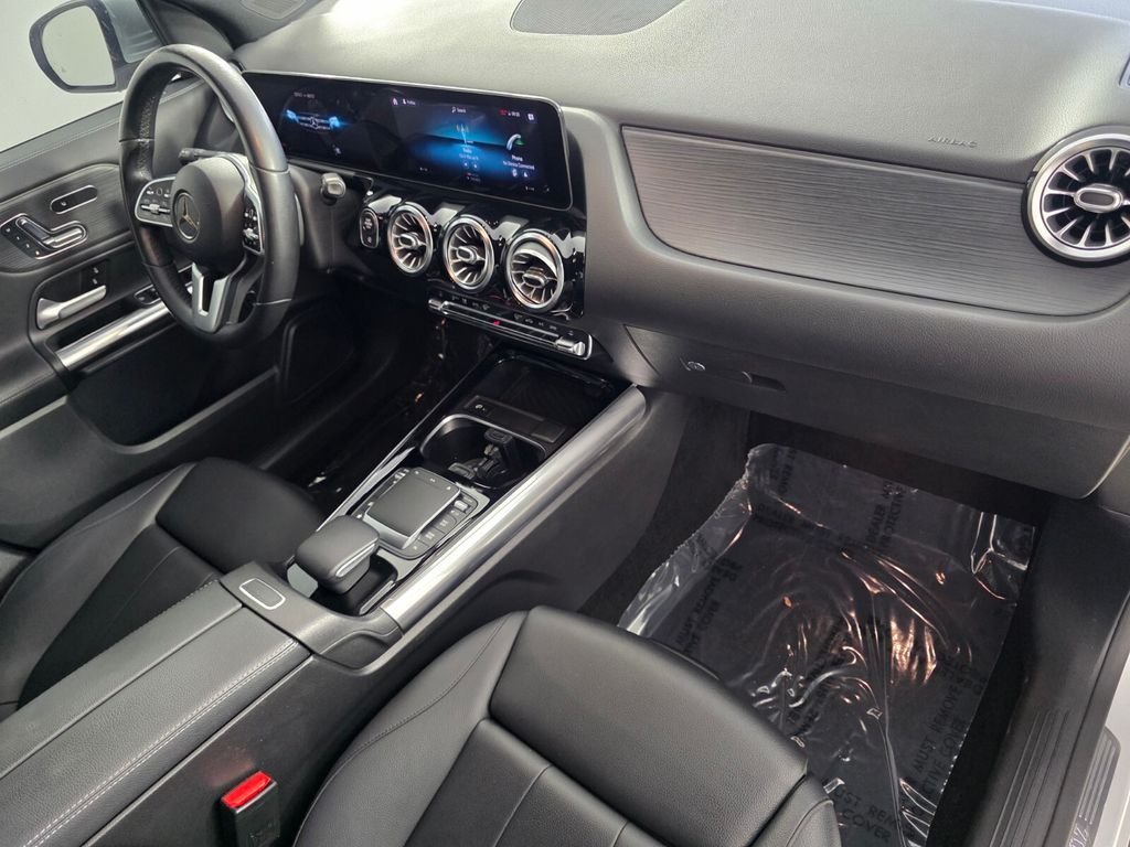 Used 2021 Silver Mercedes-Benz GLA 250 image 26