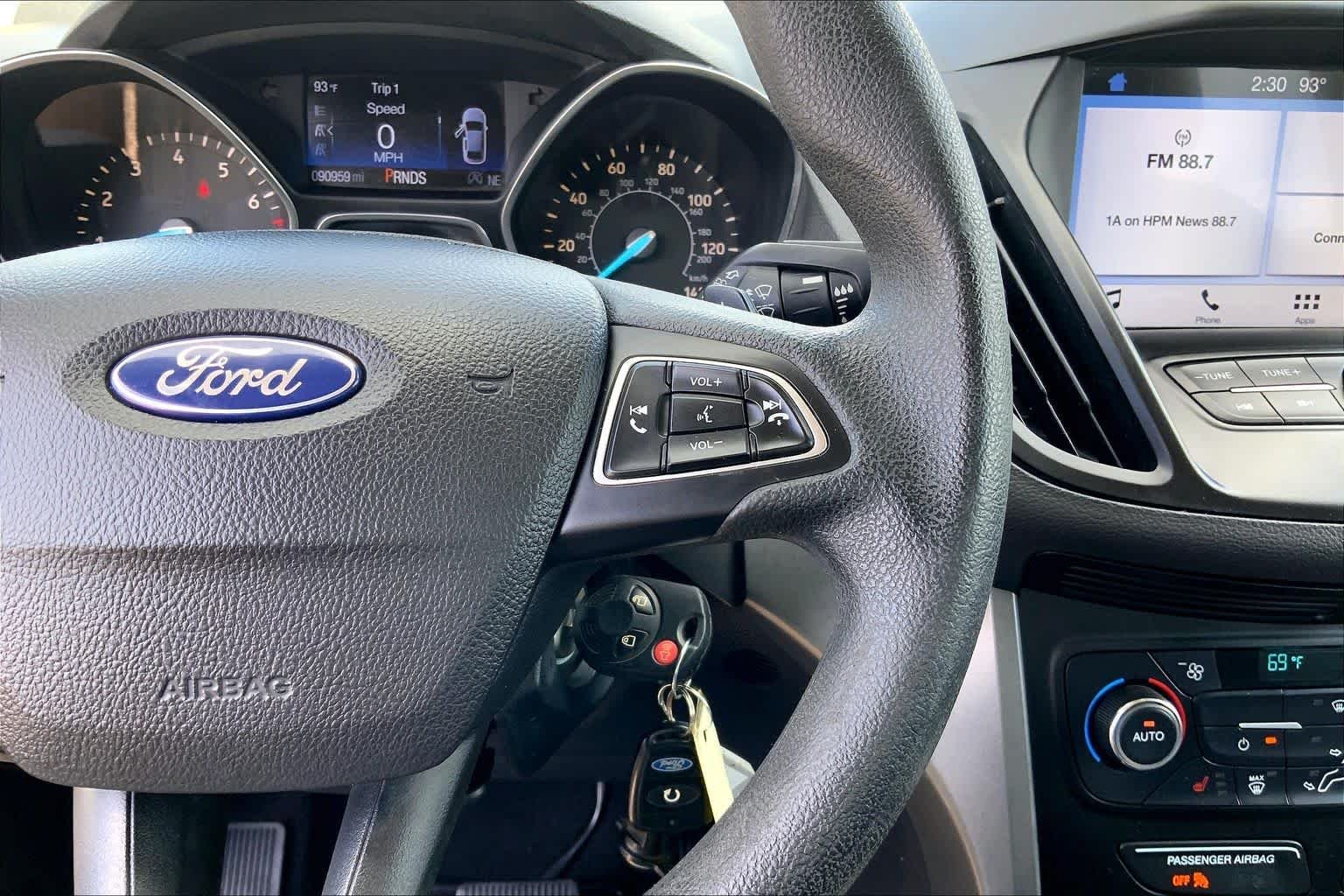 Used 2017 Shadow Black Ford SE image 22