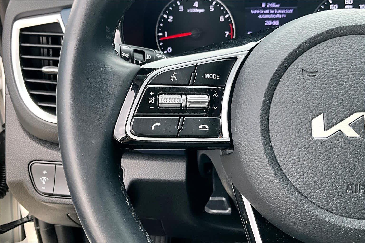 Used 2023 Snow White Pearl Kia S image 22