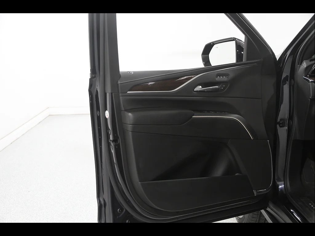 Used 2022 Dark Moon Blue Metallic Cadillac Sport Platinum image 4