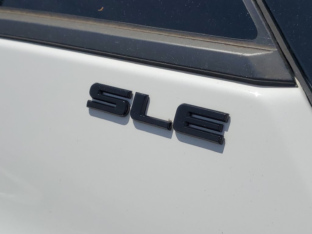 Used 2021 Summit White GMC SLE image 6