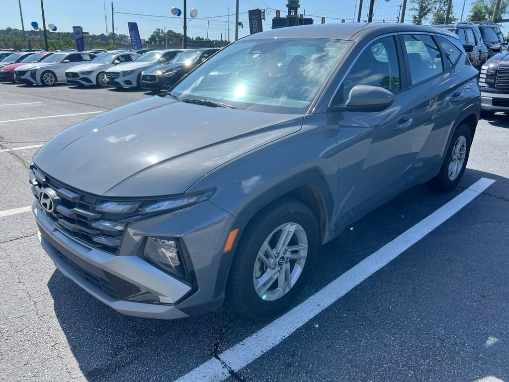 Used 2025 Gray Hyundai SE image 2