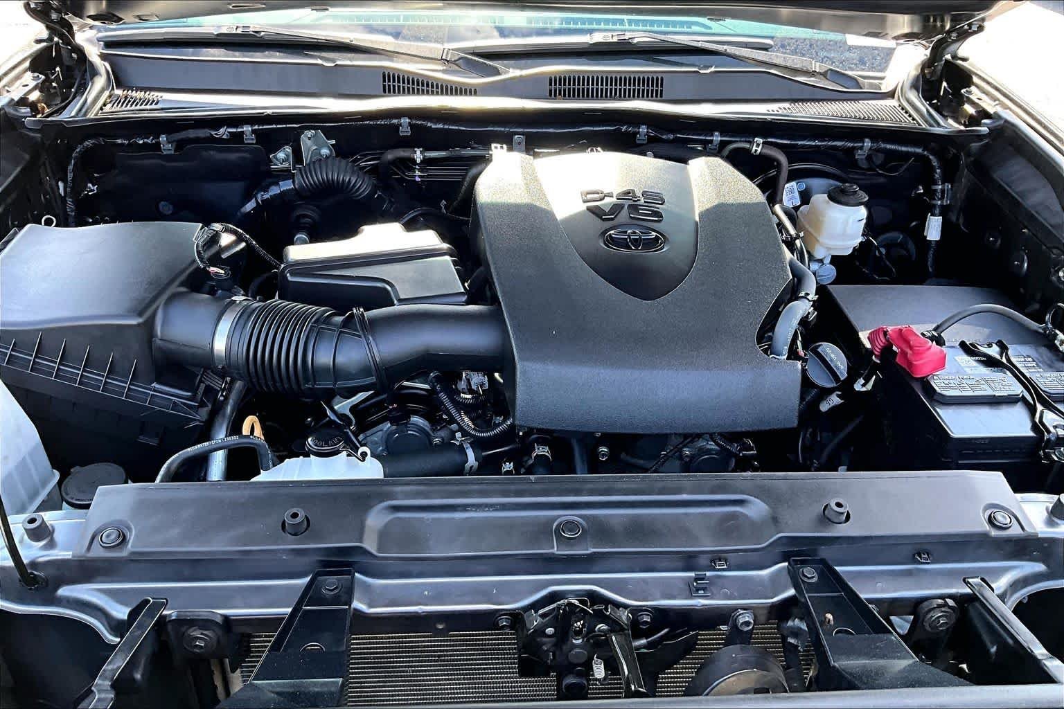 Used 2023 Magnetic Gray Metallic Toyota SR5 image 31
