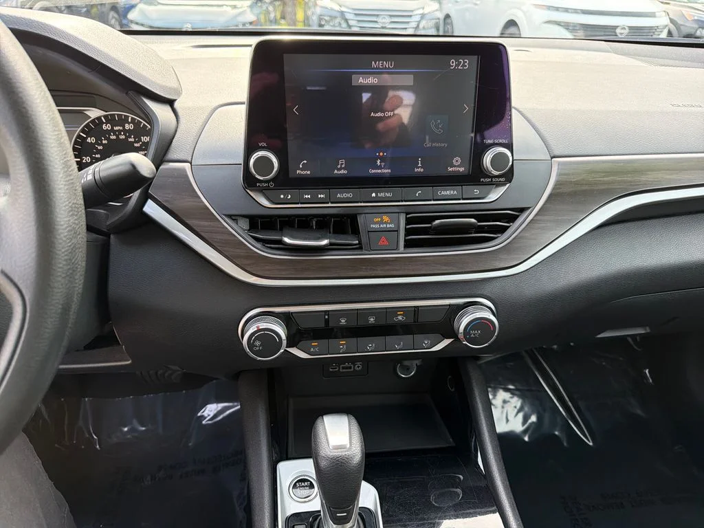 2024 Nissan Altima SV - Photo 25
