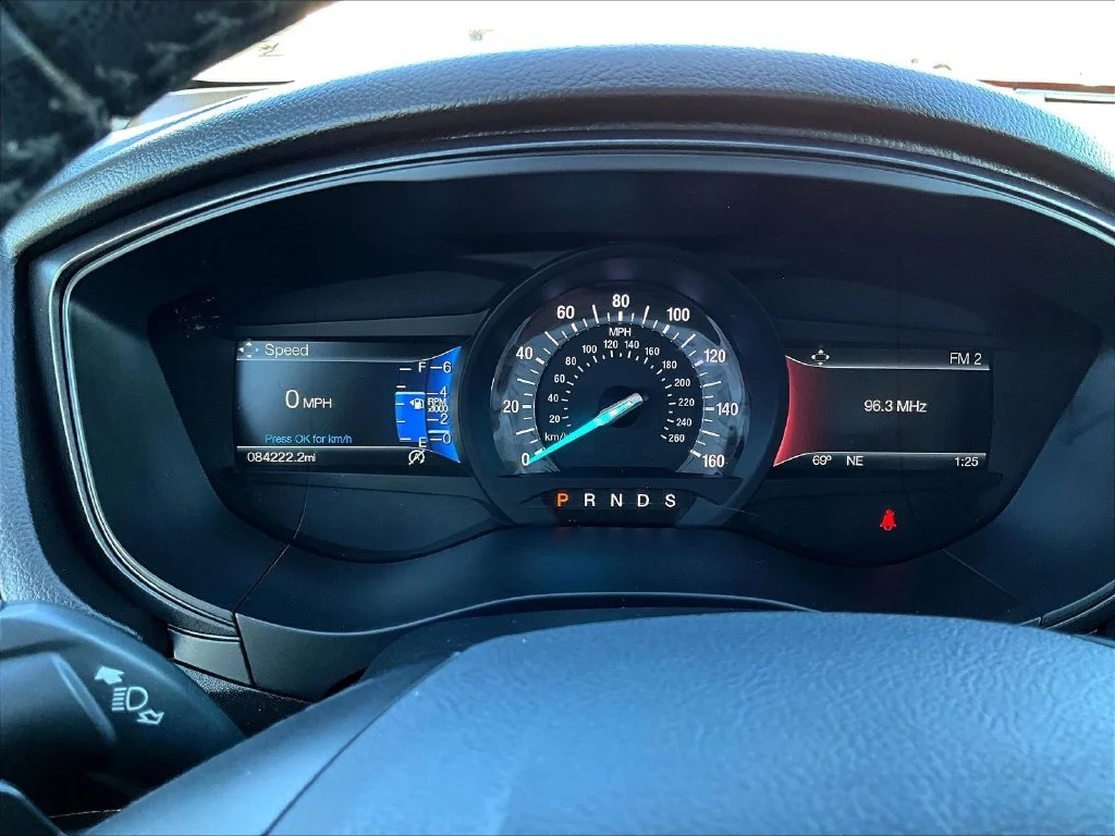Used 2018 Oxford White Ford SE image 13