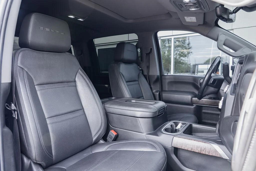 Used 2020 Black GMC Denali image 29