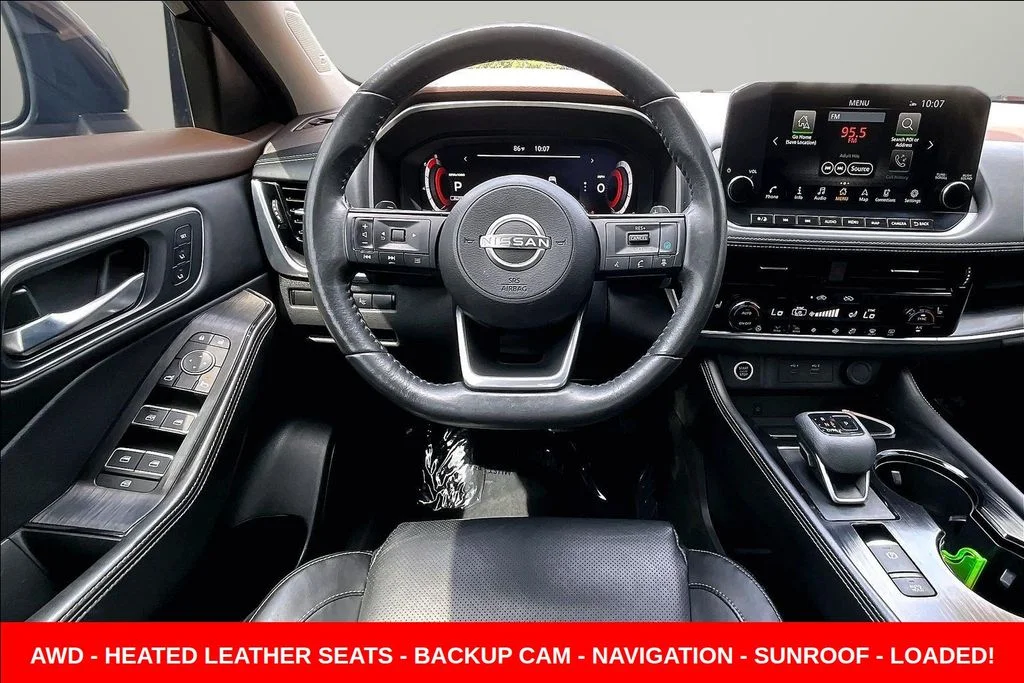 Used 2023 Black Nissan Platinum image 8