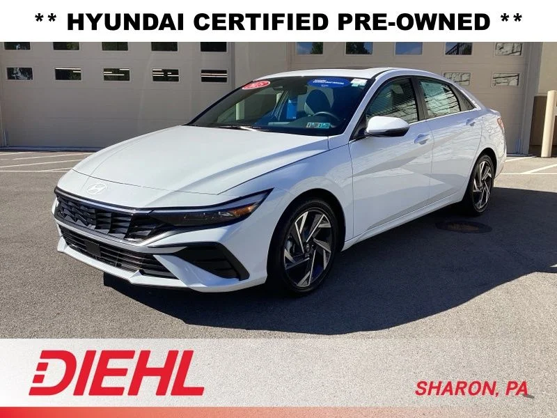 Used 2025 White Hyundai Limited image 3
