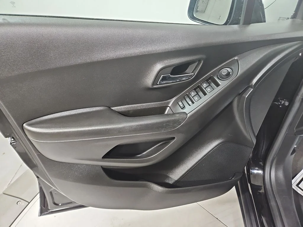 Used 2022 Black Metallic Chevrolet LT image 11