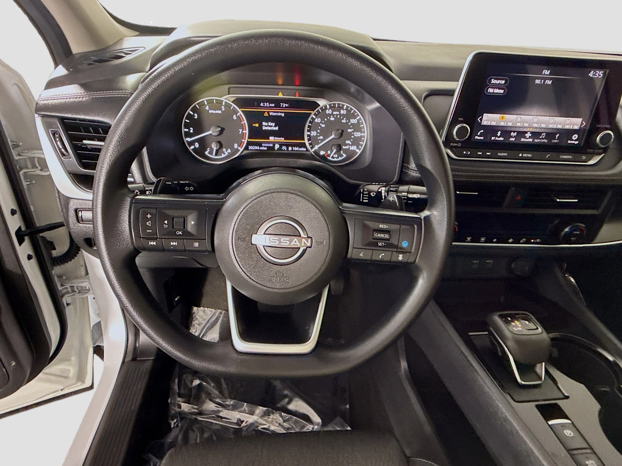 Used 2024 Everest White Pearl Nissan SV image 9