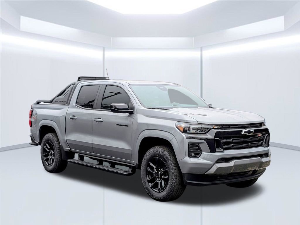 2025 Chevrolet Colorado Z71 - Photo 8
