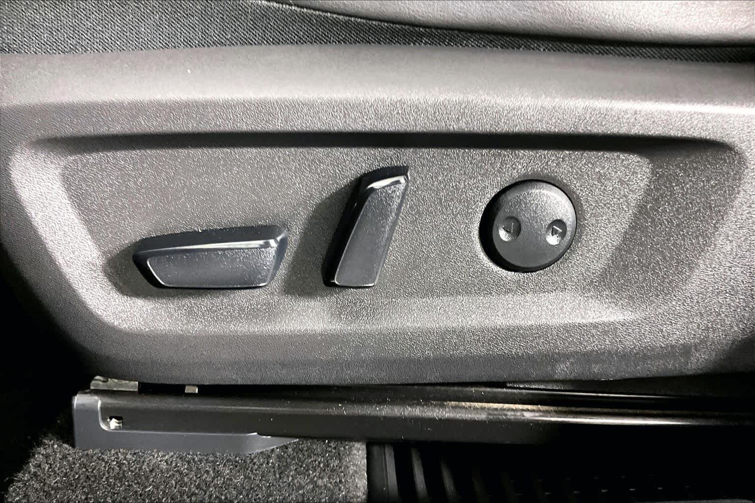 Used 2021 Boulder Gray Pearl/Super Black Nissan Platinum image 30