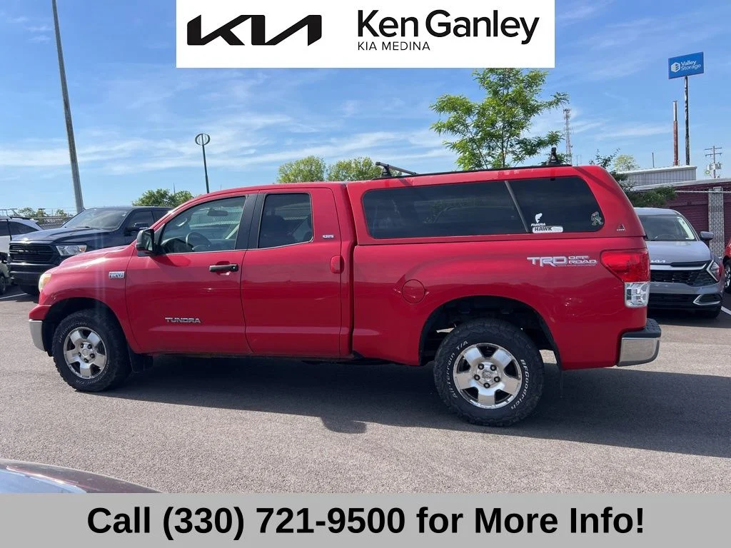 Used 2007 Red Toyota SR5 image 8