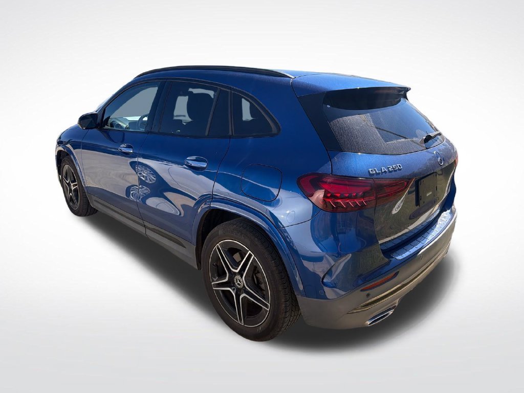 Used 2024 Blue Mercedes-Benz GLA 250 image 8