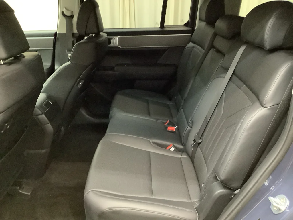 Used 2026 Atlantis Blue Hyundai SEL image 23
