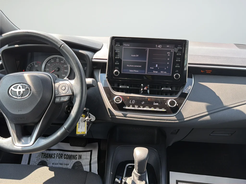 Used 2020 Silver Toyota SE image 17