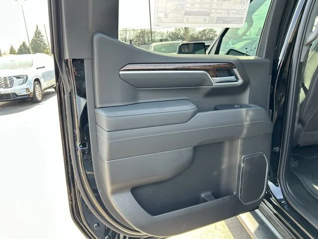 New 2026 Onyx Black GMC Elevation image 60