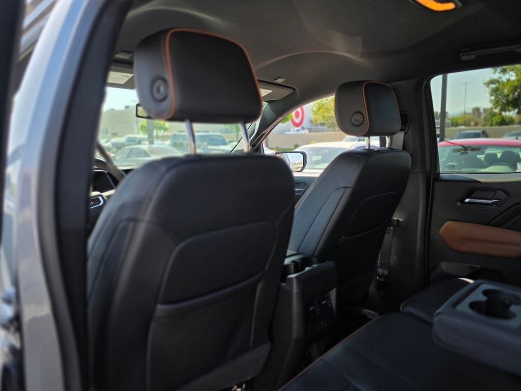 2025 GMC Canyon AT4 - Photo 17