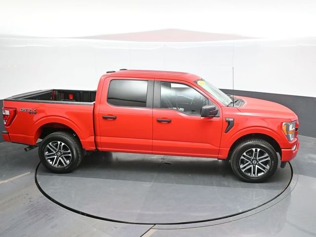 Used 2022 Red Ford XL image 16