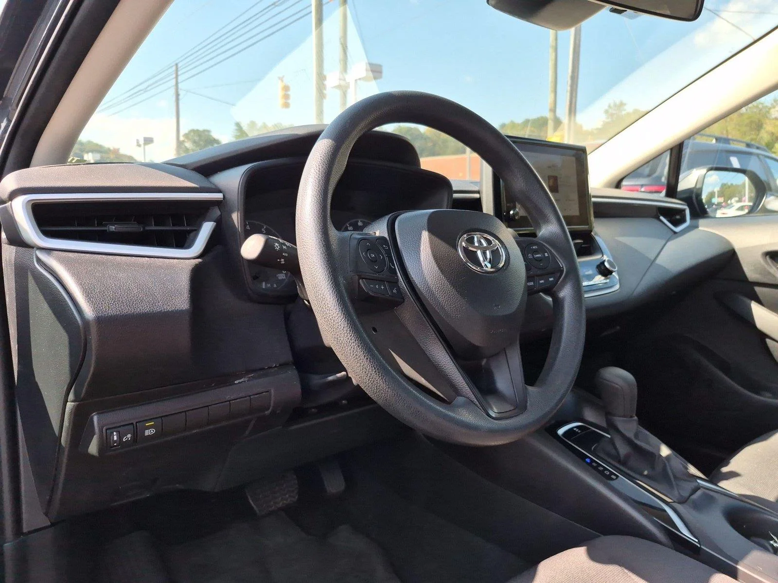 Used 2025 Underground Toyota LE image 18