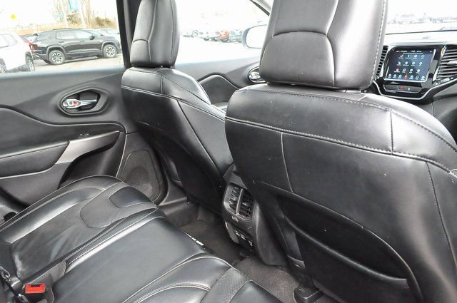 Used 2022 Gray Jeep Limited image 25