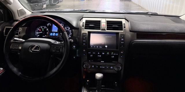 Used 2018 Gray Lexus 460 image 31