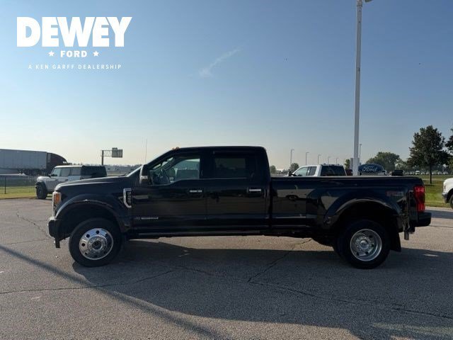 Used 2019 Black Metallic Ford Limited image 7