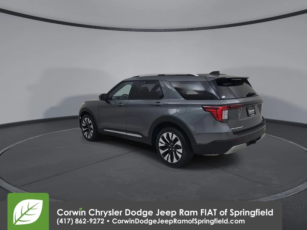 Used 2025 Gray Ford Platinum image 11