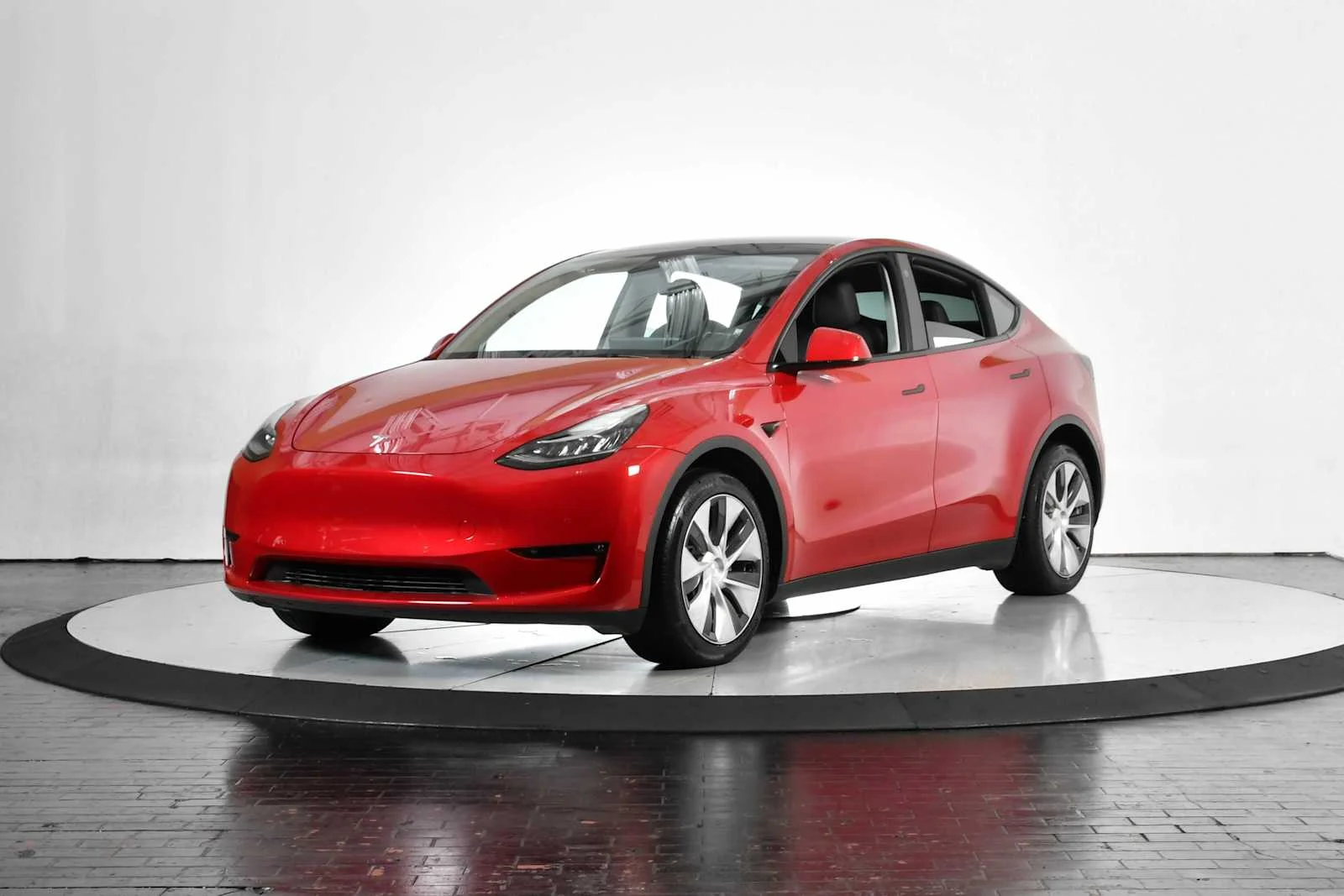 2022 Tesla Model Y Long Range Dual Motor All-Wheel Drive's photo