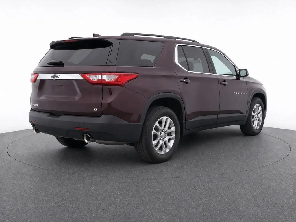Used 2019 BLACK CURRANT METALLIC Chevrolet LT Cloth image 4