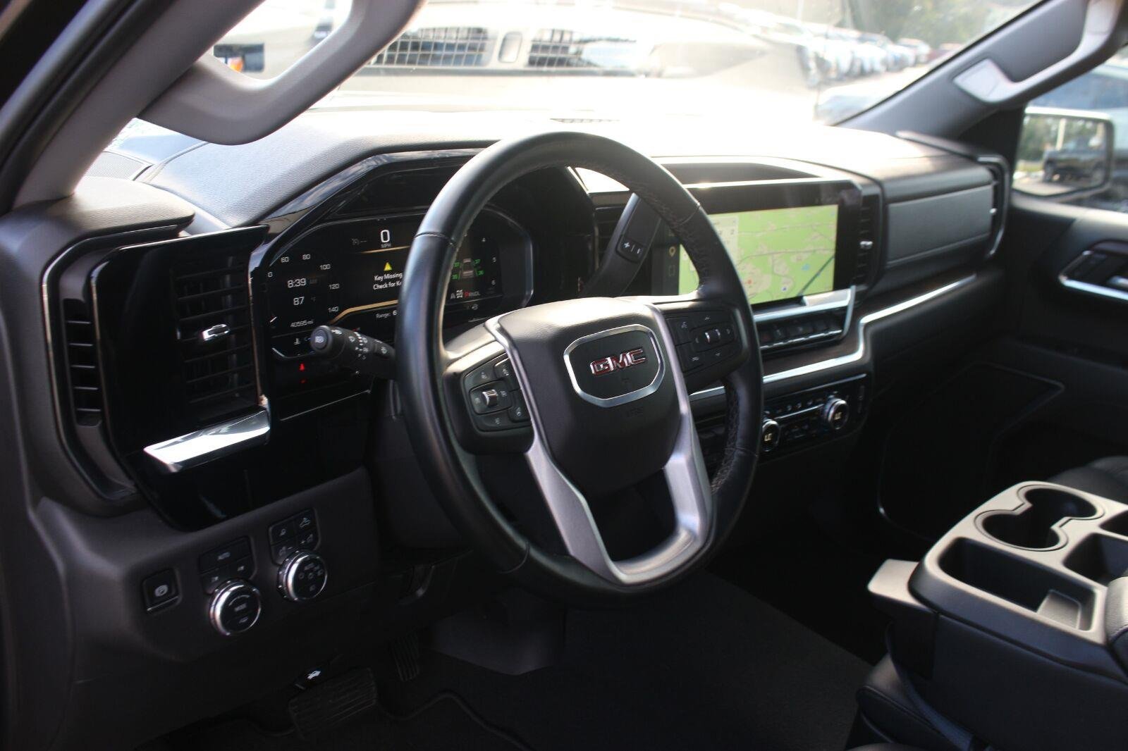 Used 2025 Onyx Black GMC SLT image 18