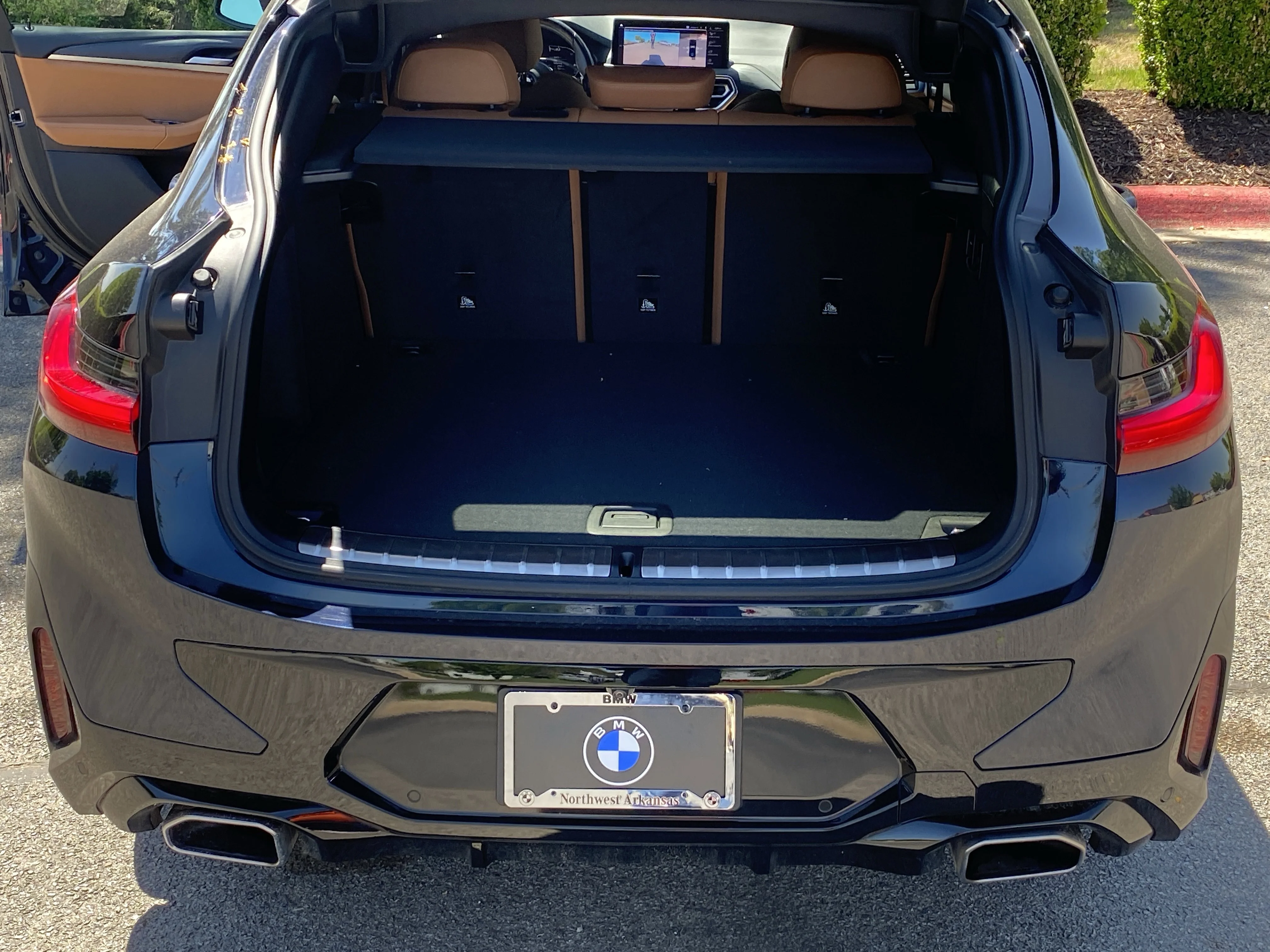 Used 2022 Carbon Black Metallic BMW  image 6