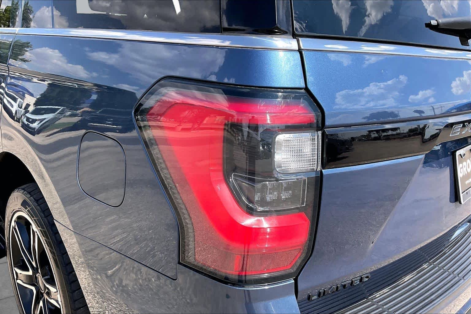Used 2020 Blue Metallic Ford Limited image 28