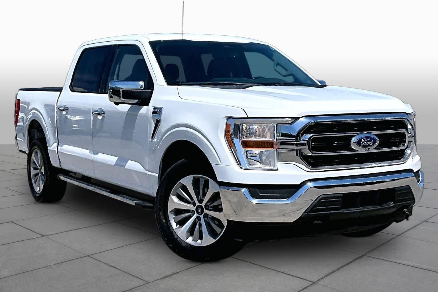 Used 2021 Oxford White Ford XLT image 3