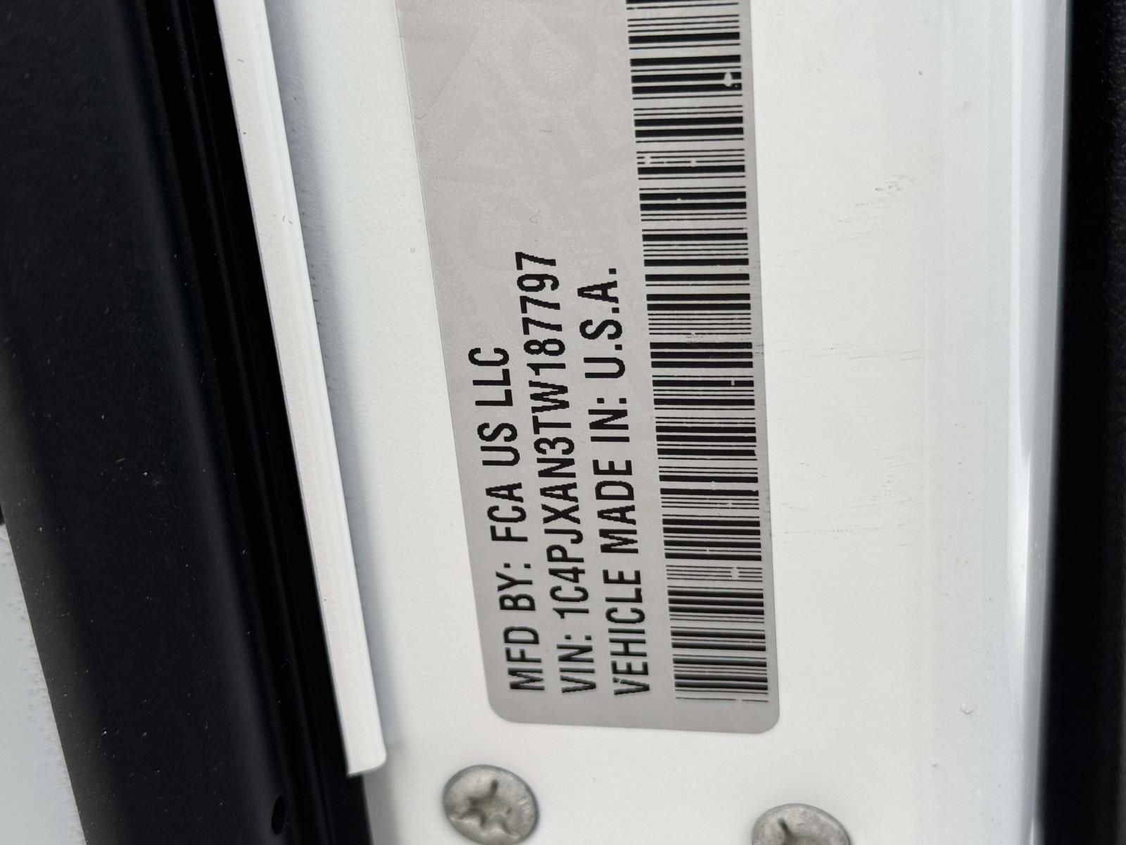 New 2026 Bright White Clear-Coat Exterior Paint Jeep Sport image 26