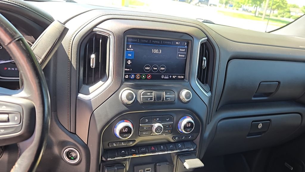 Used 2022 White GMC AT4 image 18