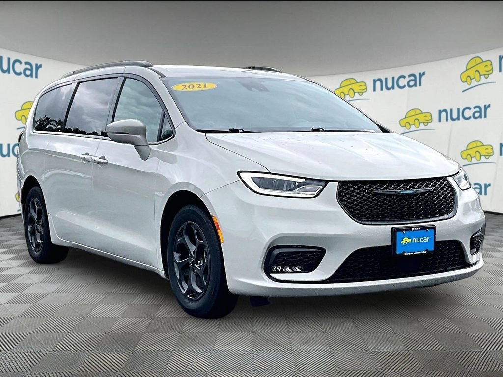 Used 2021 Luxury White Pearlcoat Chrysler Hybrid Touring image 1