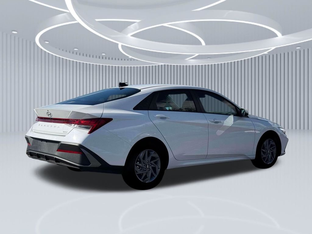 New 2026 White Hyundai Blue image 27