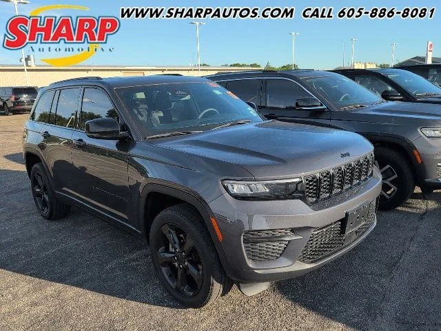 2023 Jeep Grand Cherokee Altitude 4x4's photo