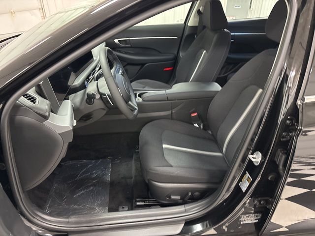 Certified Used 2026 Black Hyundai SEL image 6