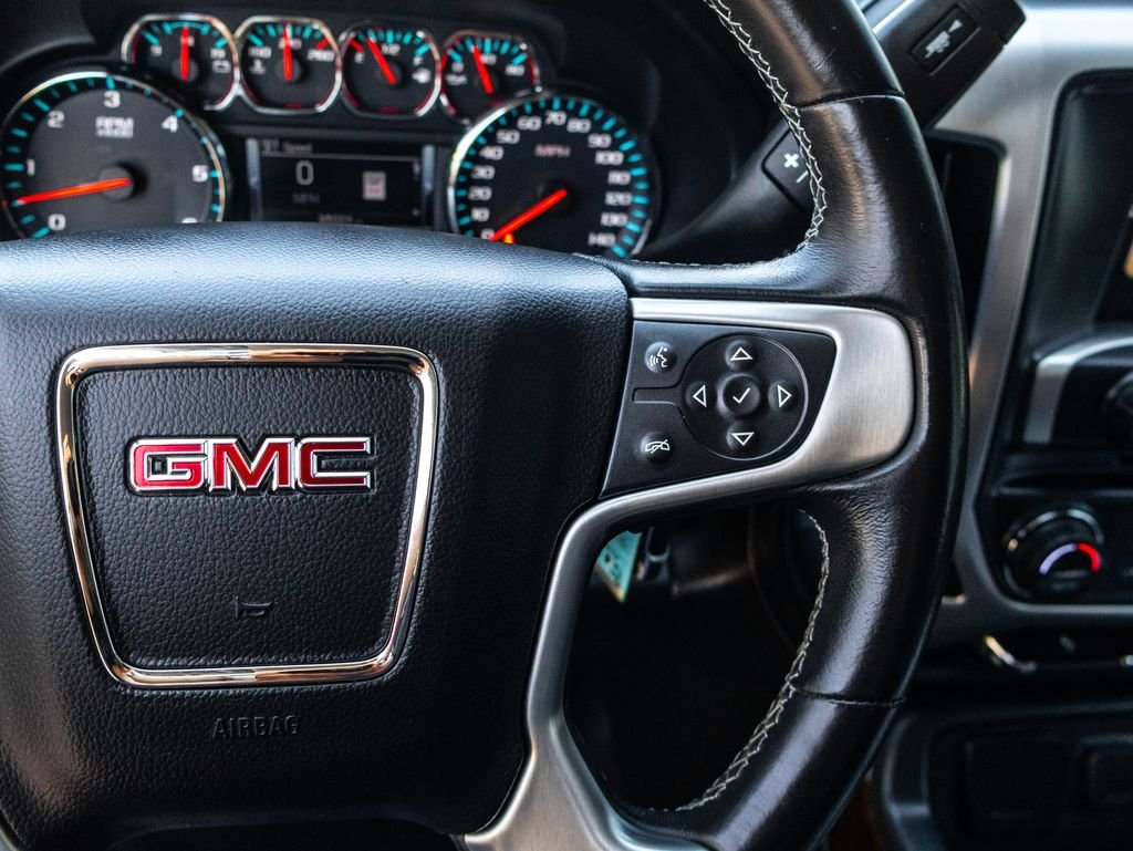 Used 2018 White GMC SLT image 37