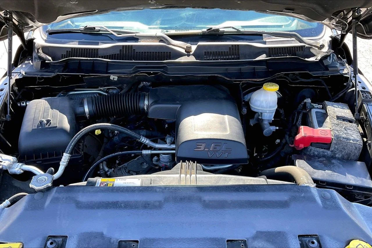 Certified Used 2018 Black Ram SLT image 35