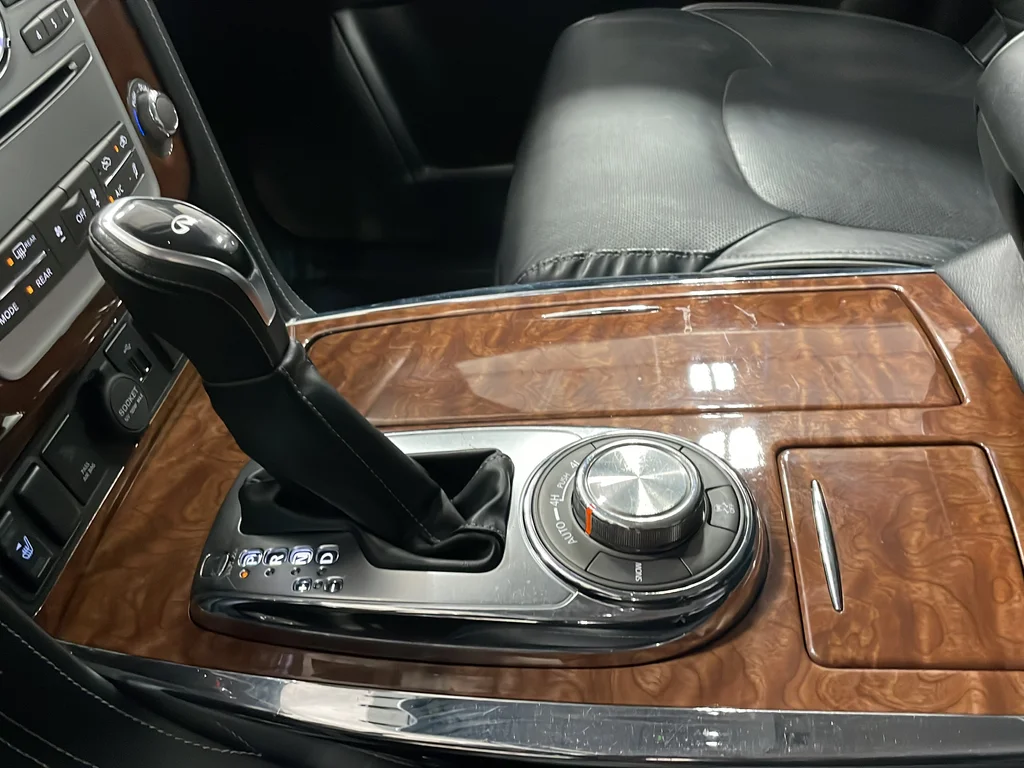 Used 2019 Black INFINITI LUXE image 22