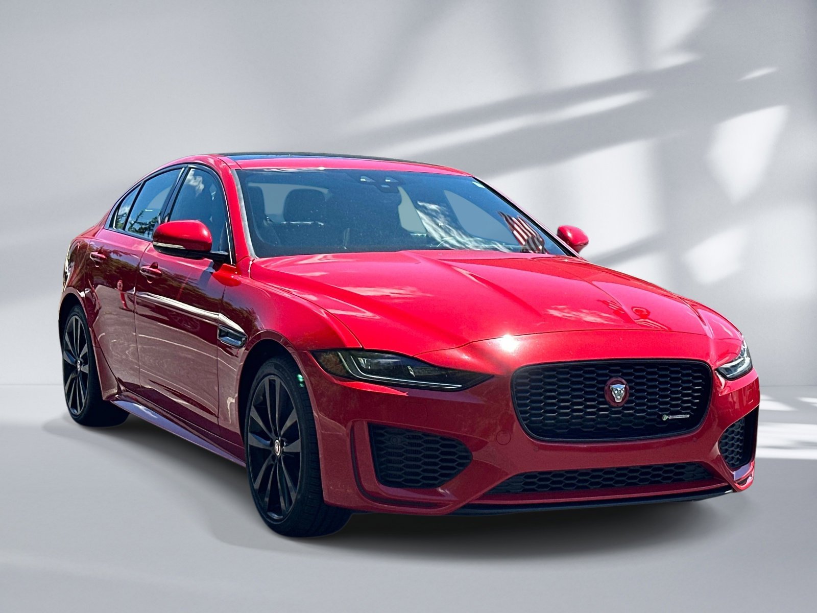 Used 2020 Caldera Red Jaguar R-Dynamic S image 6